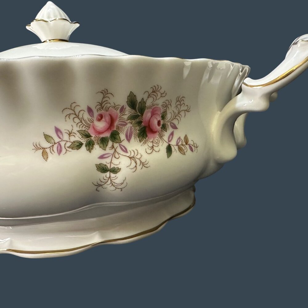 Vintage Royal Albert Lavender Rose Bone China Tureen w/ Lid 1961 Stamp Farmhouse - Picture 10 of 13